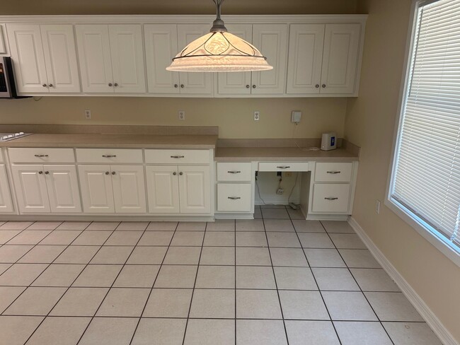 Photo - 2308 Valley Pl