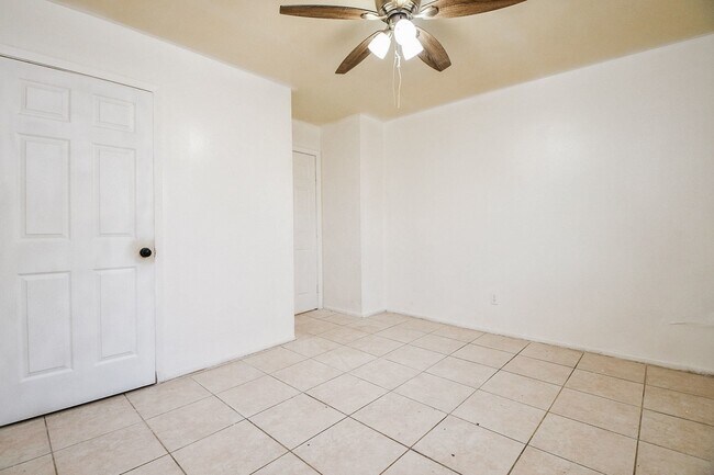 Photo - 3707 Seabrook St Unit 3