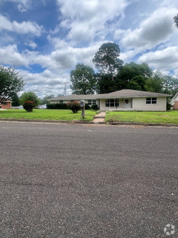 Building Photo - 1810 Wimberly St Rental