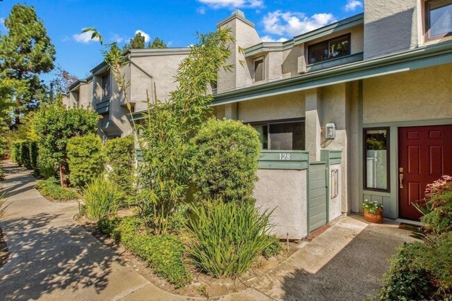 Photo - 3312 Caminito Eastbluff