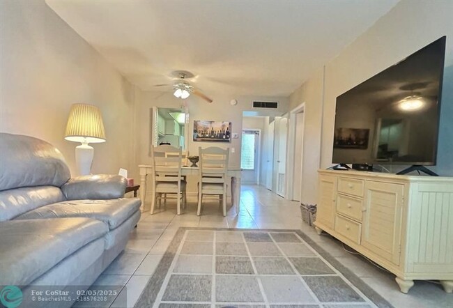 Photo - 1333 E Hallandale Beach Blvd Unidad 313 Rental