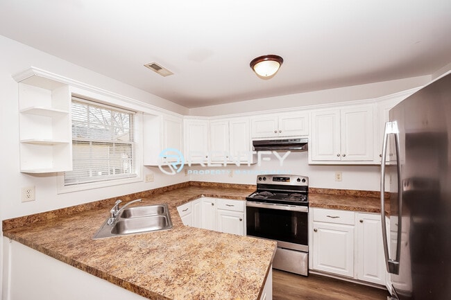 Photo - 1110 Mason St