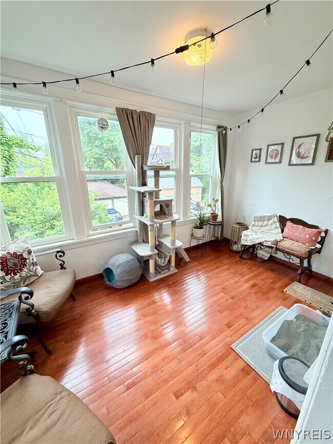 Photo - 579 W Delavan Ave