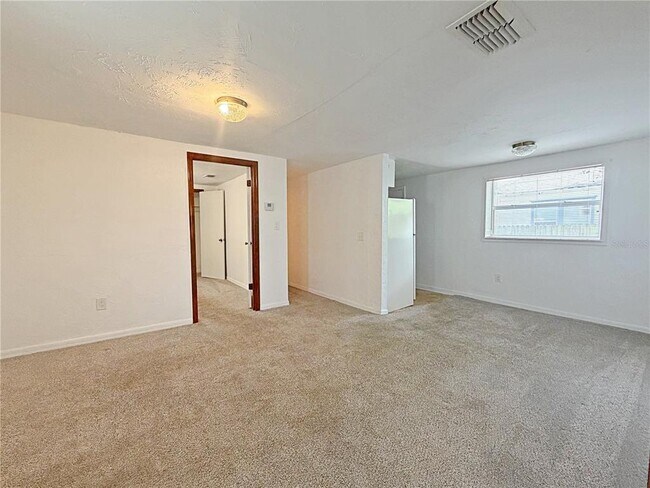 Photo - 2400 Shannon Rd