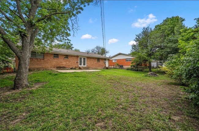 Photo - 8718 Panther Dr