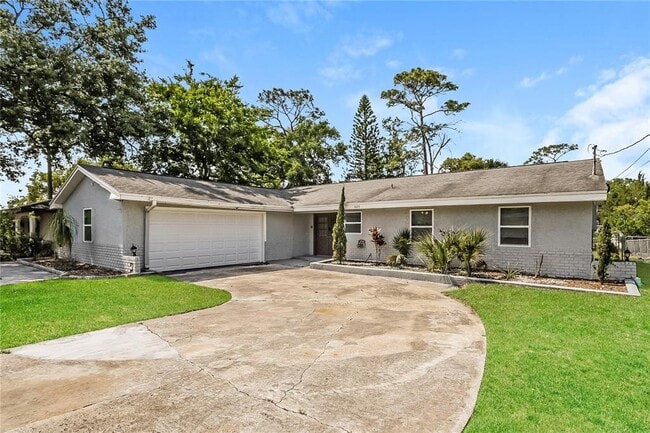Photo - 1005 Park Dr