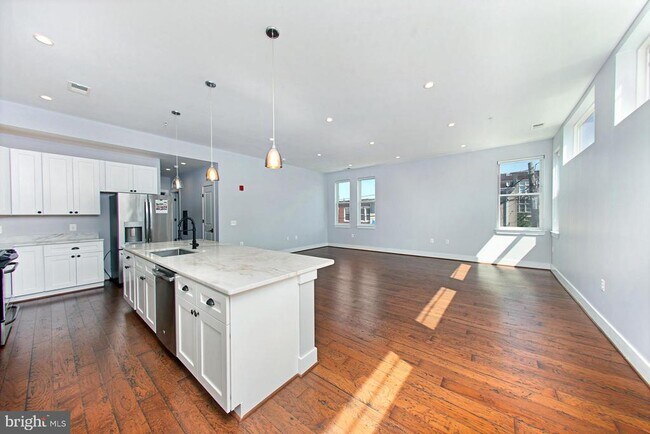 Photo - 3542 Warder St NW