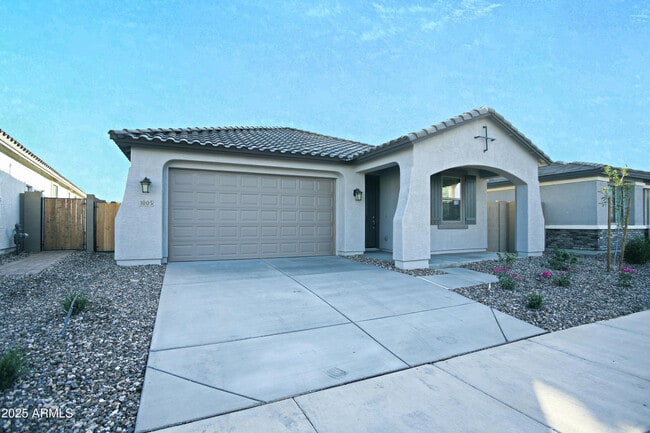 Photo - 1005 W Finch Dr