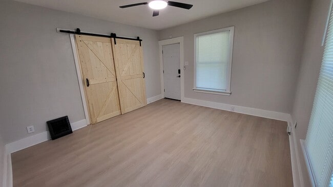 Photo - 408 E Union St
