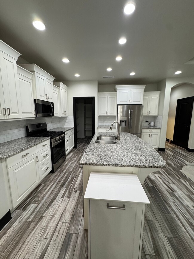 Photo - 4791 Crossroads Dr