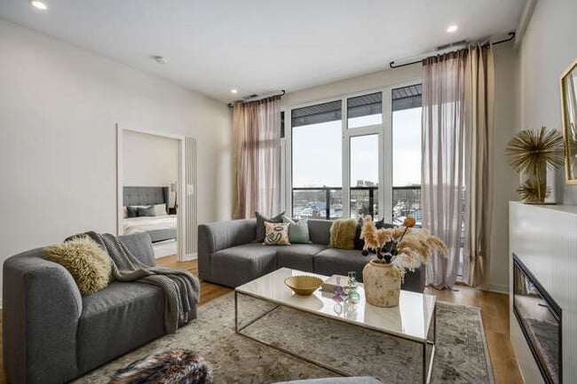 Photo - 3207 N Narragansett Ave Unit 306