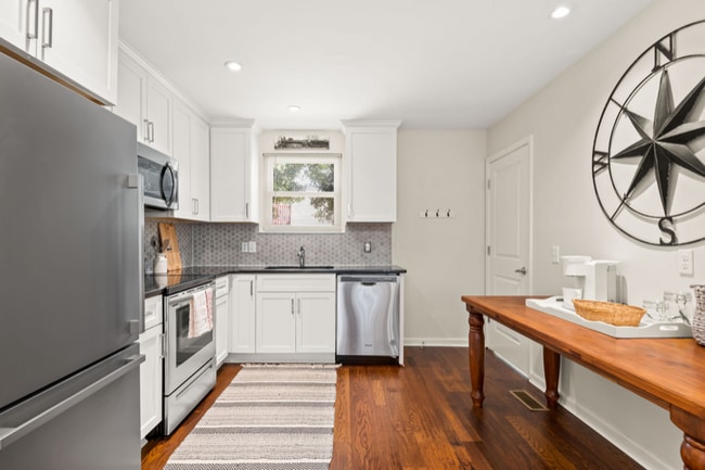 Photo - 633 Debbie Dr