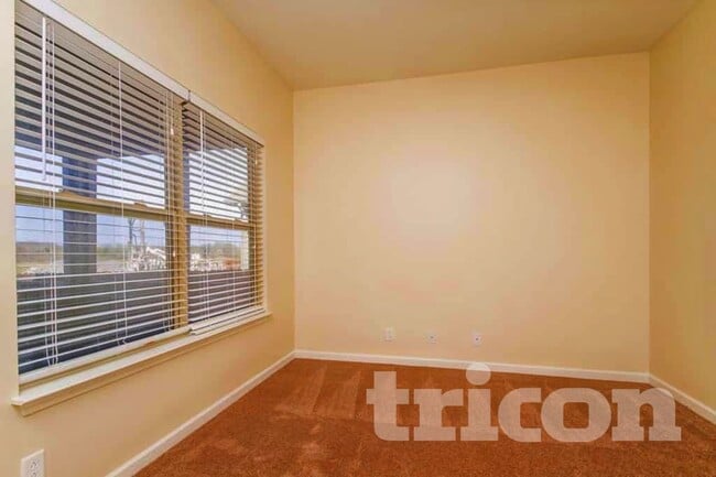 Photo - 1712 Colyn Avenue