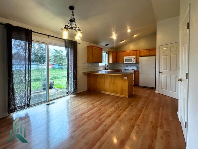 Photo - Updated 3 Bed 2 Bath Home