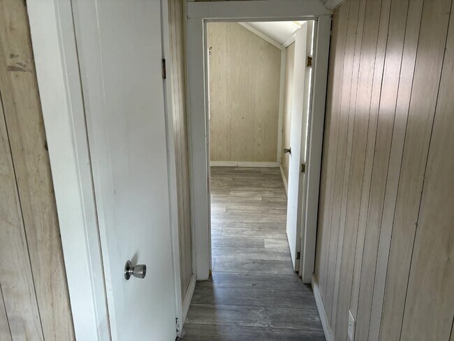 Photo - 2410 N Hwy 25 W