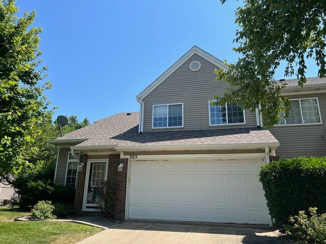 Building Photo - 6855 Woodland Ave