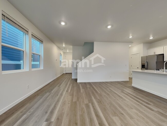 Photo - 5222 Turnstone St SE