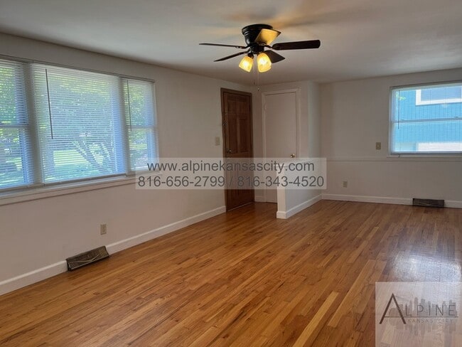 Photo - Ranch Home Near Gladstone!