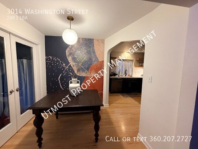 Photo - 3014 Washington St