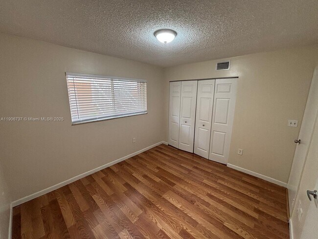 Photo - 14903 SW 80th St Unidad 112