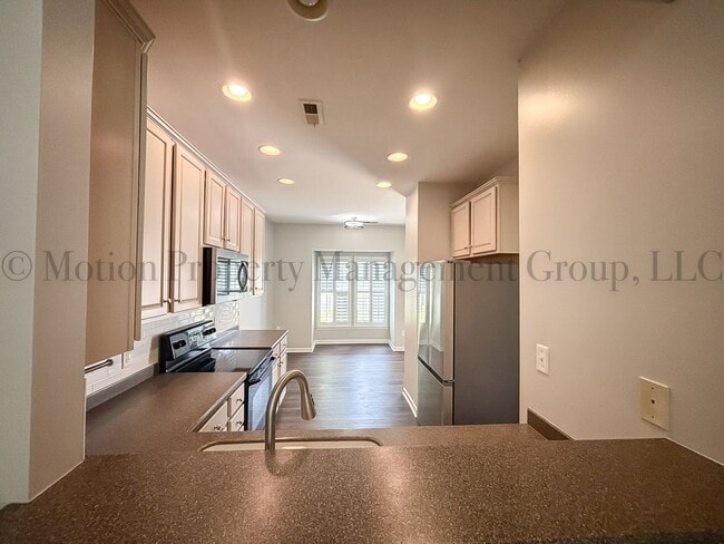 Photo - 9535 Shumacher Ave NW