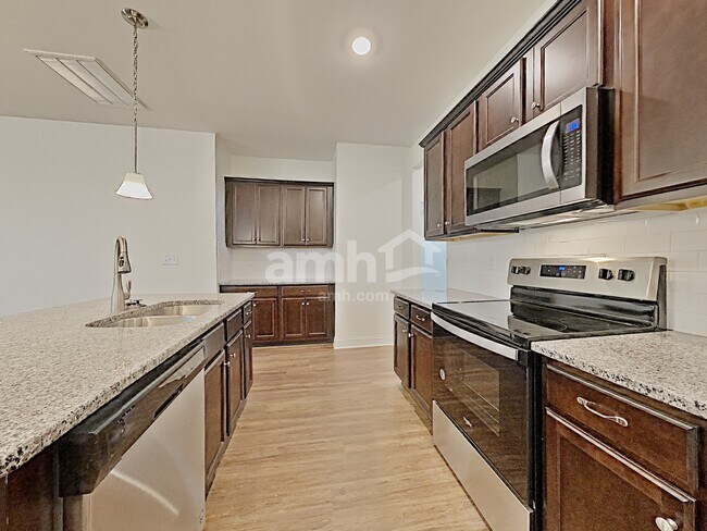 Photo - 427 Catawba St