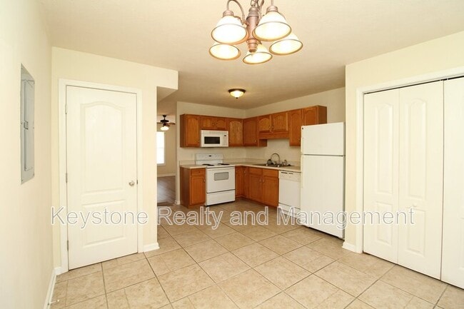 Photo - 2300-3 Raleigh Ct