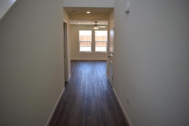 Photo - 708 Athena Dr