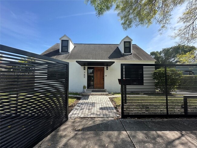 Photo - 742 NW 50th St Casa