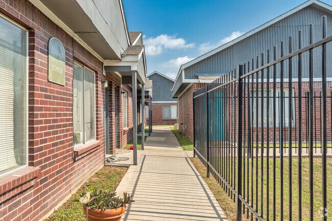 Photo - George B Lindler Plaza Apartments