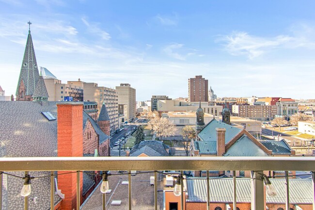 Photo - 78 10th St E Unit 804