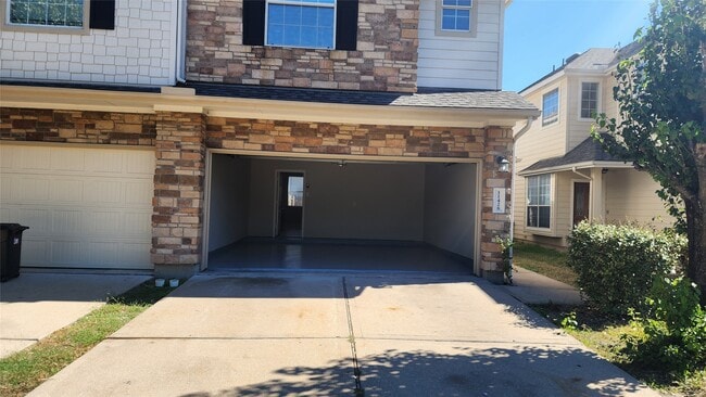 Photo - 11430 Hackmatack Way