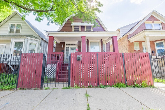 Photo - 6627 S Wolcott Ave Apartment Unit 2
