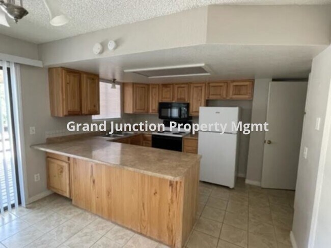 Photo - PRIME LOCATION near Tiara Rado Golf Course!