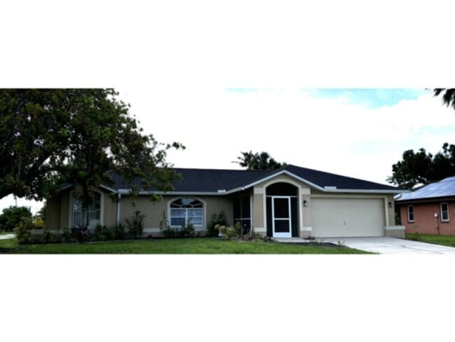 Building Photo - 3-bedroom 2 bath home in SW Cape Coral! Available Now!