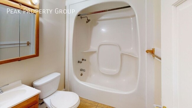 Photo - 1373 Indianola Ave