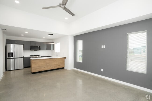 3BR, 2BA - 1,250SF - Living Area - Heron’s Landing