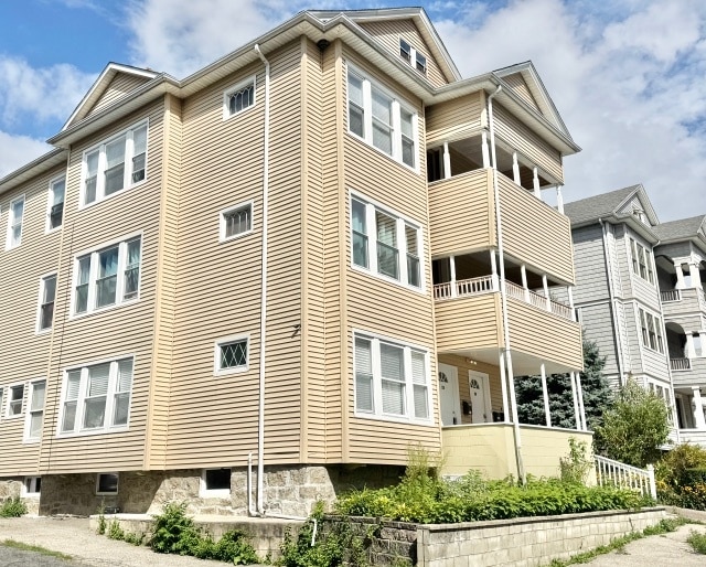 Photo - 30 Loxwood St Apartments Unit 3