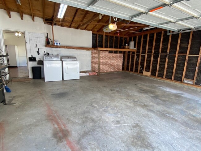 Photo - 12921 Landale St