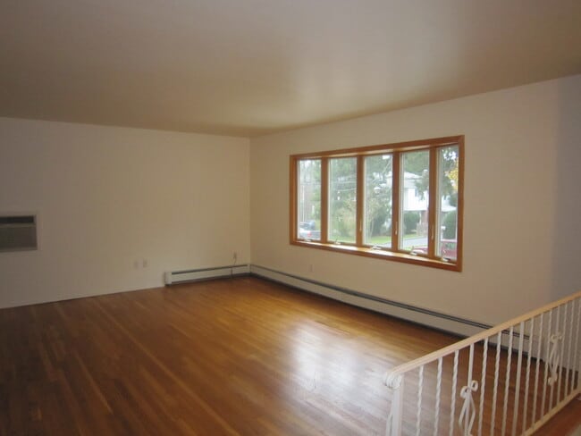 Photo - 42 Maple St