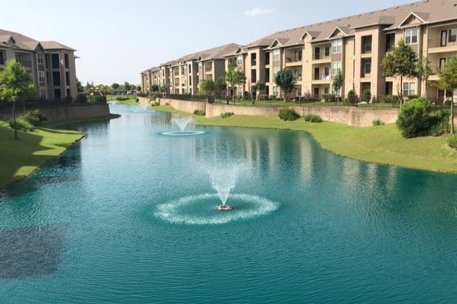 Building & Lake - Clearpoint Crossing Residences Rental