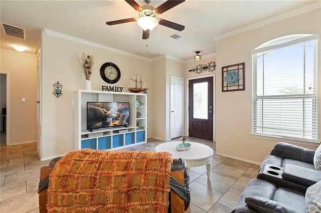 Photo - 156 Golden Eagle