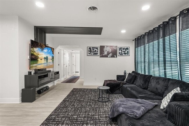2909 Hargill Dr