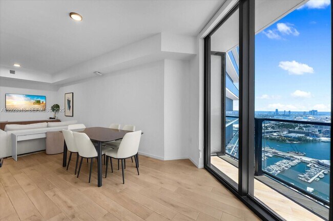 Photo - 398 NE 5th St Unit 3714