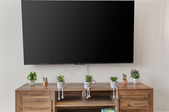 Photo - 711 W Broadway Rd Unit ID1366958P