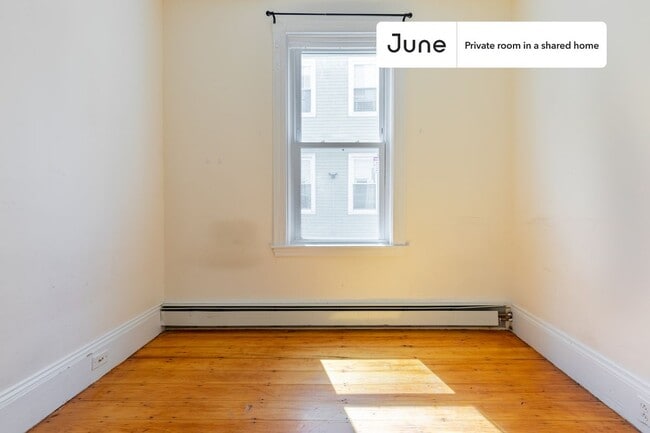 Photo - Room in Shared 4 bed/1.5 bath home Unidad C