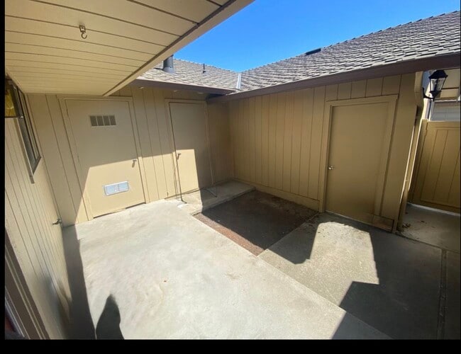 Photo - 1868 Cherokee Dr