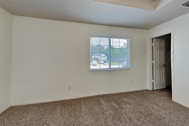 Photo - 5018 Woodland Meadows Ln