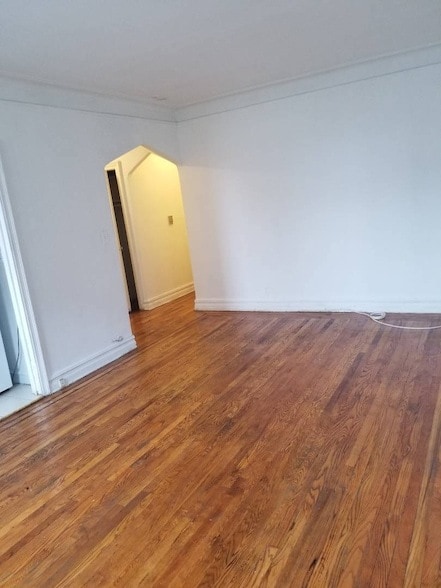 Photo - 47-41 41st St