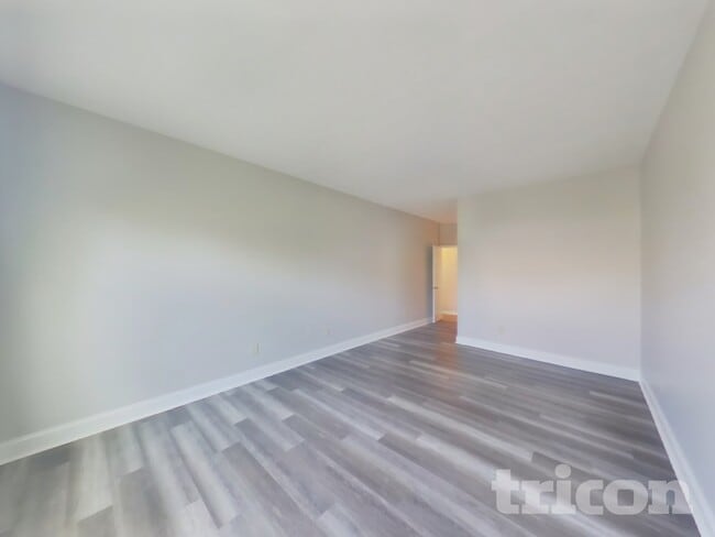 Photo - 2690 Kilmurray Dr